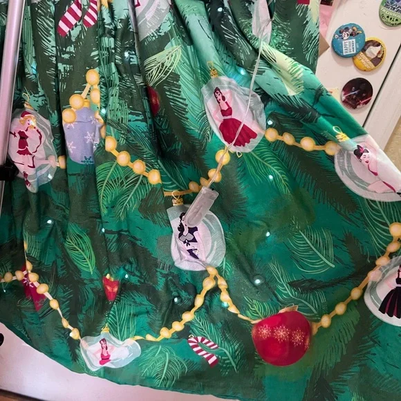 Light up Christmas skirt - Picture 8 of 14